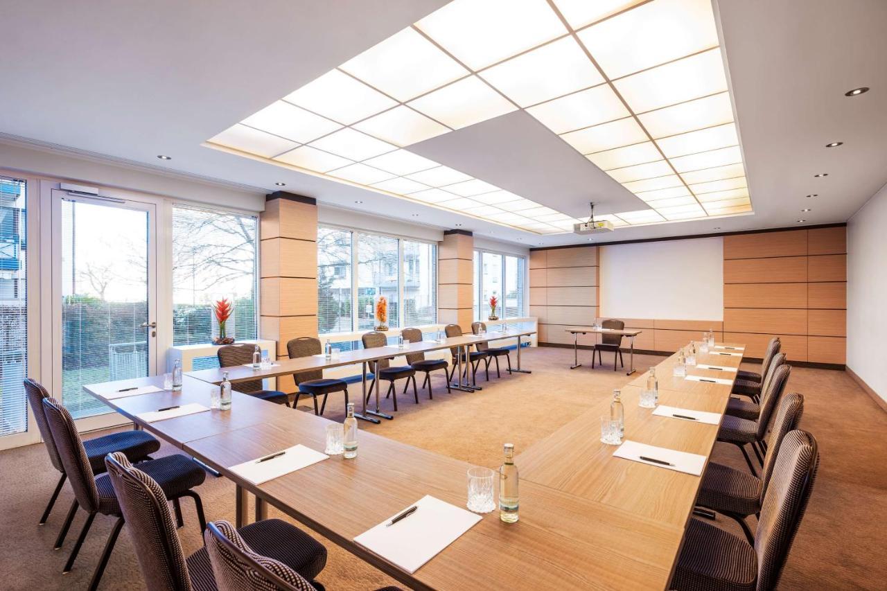 Hotel Lindner Airport 4*